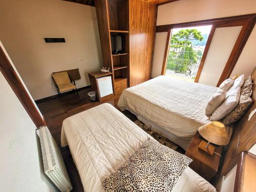 Luxury Triple Room With Mountain View image 6