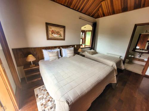 Luxury Triple Room With Mountain View image 1