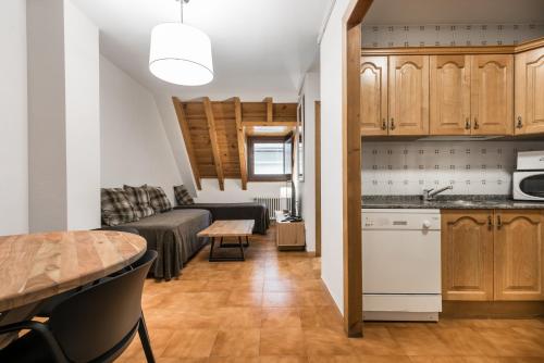 Apartamentos Serrano - image 7