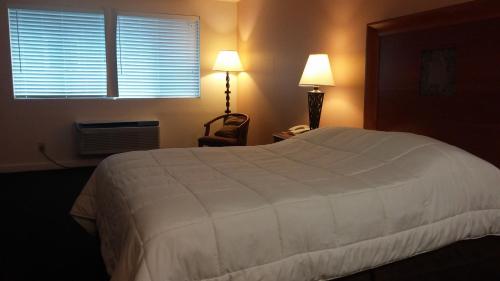 Grays Harbor Inn & Suites