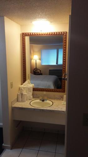 Grays Harbor Inn & Suites