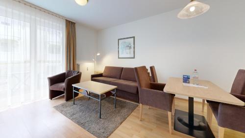 One-Bedroom Apartment with Balcony