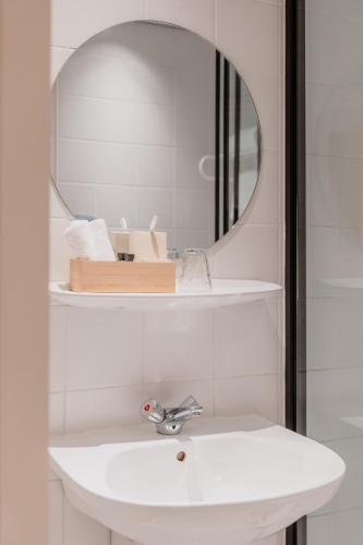 Single Room image 4