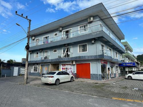 Residencial Leão 355 - Apartamentos econômicos - 15min a pé da Praia de Bombas