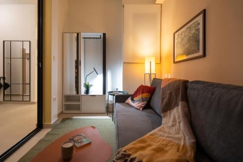 Retro-Modern Echoes - image 12