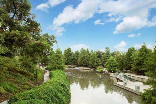 1 BR 1BA Downtown Riverwalk Golf Zoo and Pearl near สวนพฤษชาติซานแอนโตนิโอ