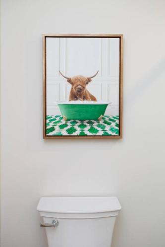 Cedar’s Condo - Modern Downtown Escape