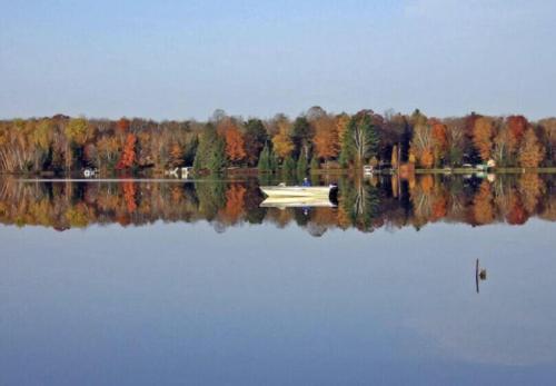 Cozy Hayward Moose Lake Getaway - image 9