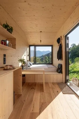 Unbound Tiny House auf Biofarm in Benken, Schweiz