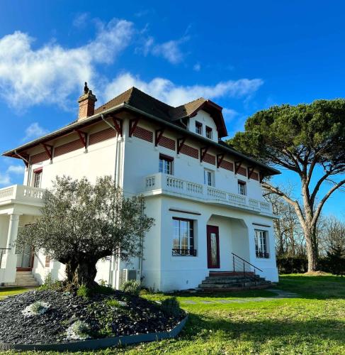 Villa Pomade Hotel de charme Vicq-d'Auribat