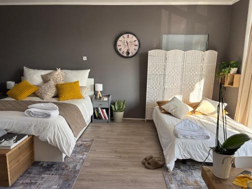 Authentic Travellers Suite Authentic Travellers Suite