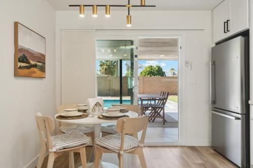 บริการและสิ่งอำนวยความสะดวก, Renovated Home with Pool 3 Miles from Old Town near คาสิโน อริโซนา-แม็คเคลลิพ