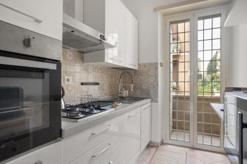Maison G - new design apartment with balcony, Roma (foto 2)