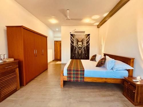 King Room with Balcony image 10