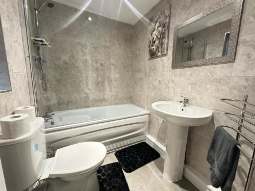 1 min from Anfield Stadium 3 Car Parking Spots, Liverpool (fotografie 8)