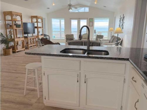 Cabana Beach Sanibel on the Beach in Gulf Shores (AL)