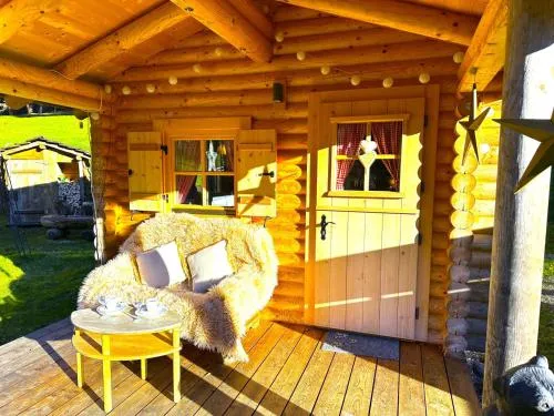 Idyllic Farm Cabin with Scenic Views and Concierge by SwissHut in Sigriswil, Schweiz