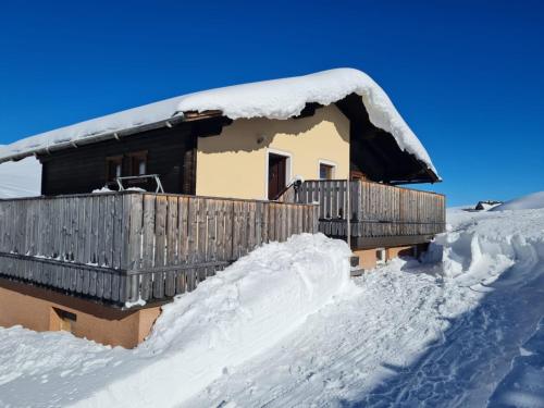 Viesnīcas āriene, Leiterhütte (Leiterhutte) in Falkert