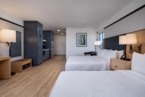 The Denizen Hotel