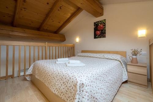Studio - Split Level image 2
