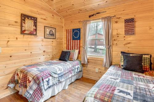 Deck w/ Forest Views! Cabin 4 Mi to Cherokee Lake, Murphy (fotografie 7)
