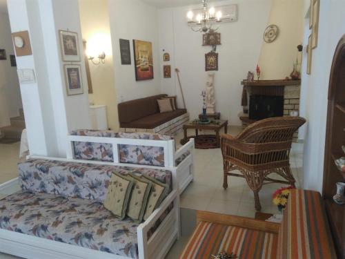 Νική κοσμά πηγάδι, Metamorfosi (Foto 2)