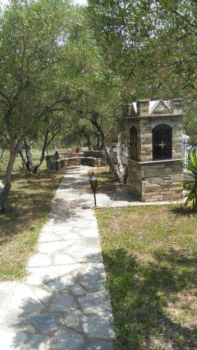 Νική κοσμά πηγάδι, Metamorfosi (Foto 4)