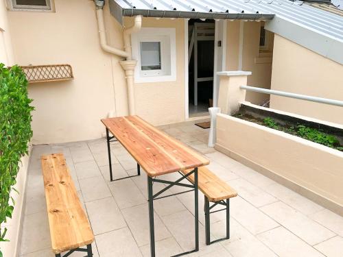 Palvelut, Studio rénové, cuisine équipée (Studio renove, cuisine equipee) in La Courneuve