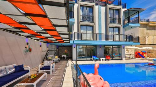 Kalkan 5 Bedroom Luxury Villa with Private Pool - image 2
