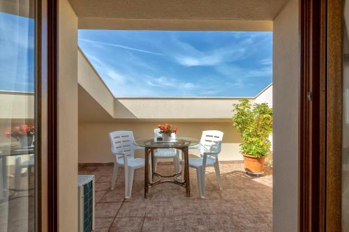 Sardinia Guest House - Adults Only 5