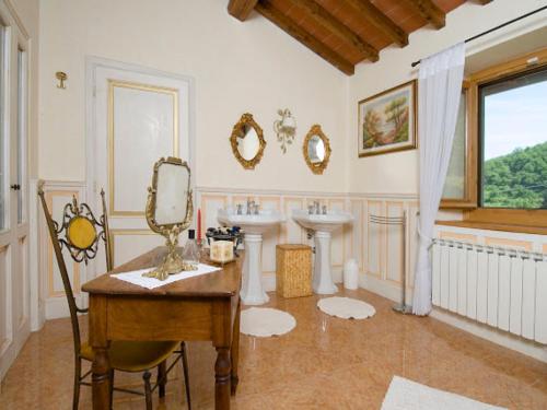 Ванна кімната, Villa La Fonte 13 in Сан-Годенцо
