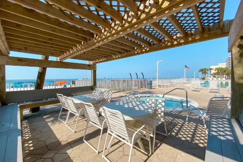 OCEAN HOUSE II 2201 near Bahama Bobs Beach Side Cafe