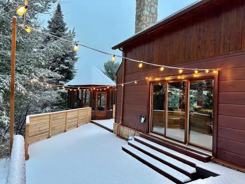 Howard Lodge & Spa in Saint Adolphe D'Howard (QC)