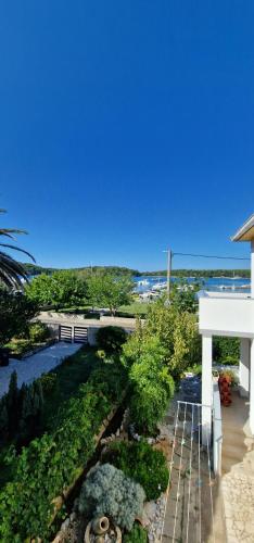 Apartmani Neda in ราบ