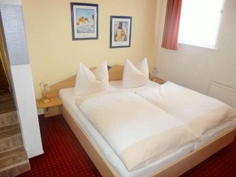 Hotel Waldhaus-Hutzelhoh 4.6km von Seebach entfernt