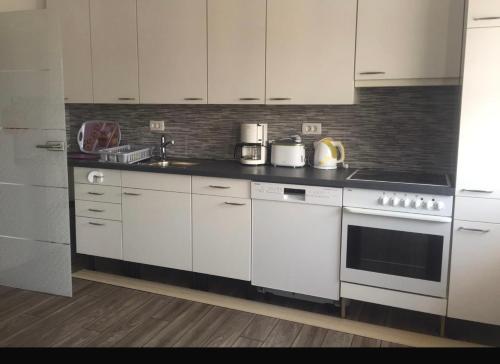 Mira Apartment in Sroki