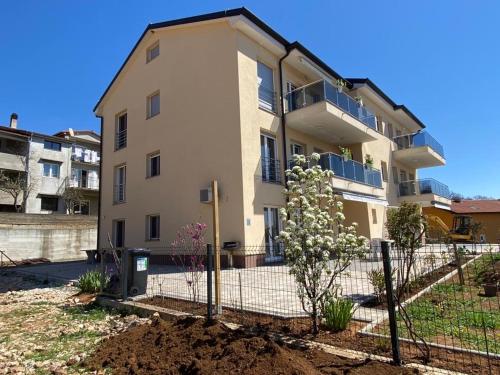 Mira Apartment in Sroki