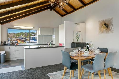 บริการและสิ่งอำนวยความสะดวก, Taupo Lake House With Breathtaking Panoramic Views in อ่าวอาคาเซีย