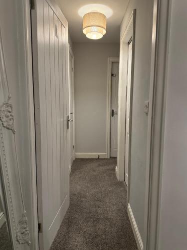 The Airport Flat - Newly Renovated & FREE Parking, Leeds (Foto 5)