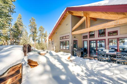 Spacious Breck Ski Lodge 5 Mins to Peak 8 Gondola! - image 14