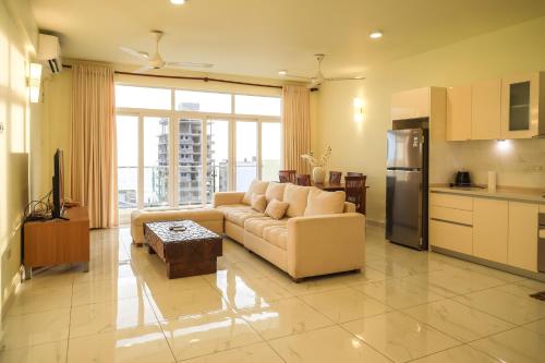 Joy holiday inn luxury apartment - image 11