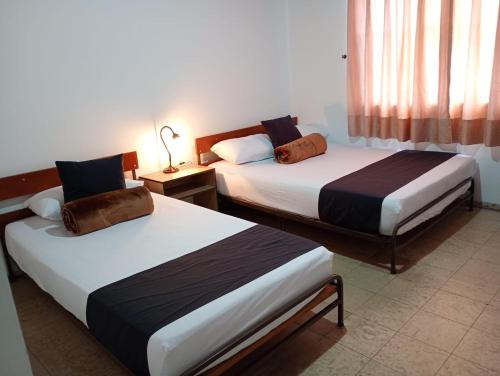 1 double bed, 1 twin bed