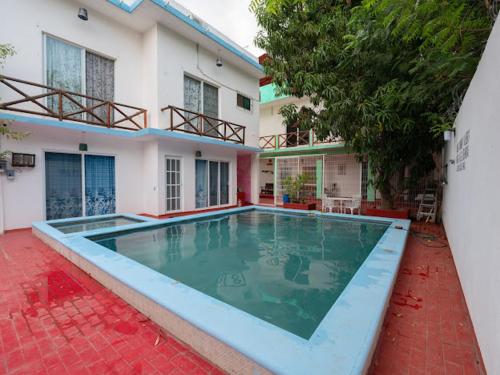 2 bedrooms, 4 beds