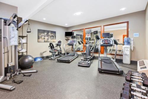 Holiday Inn Express & Suites Carmel North – Westfield an IHG Hotel - image 10