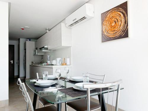 Suite with City View image 9