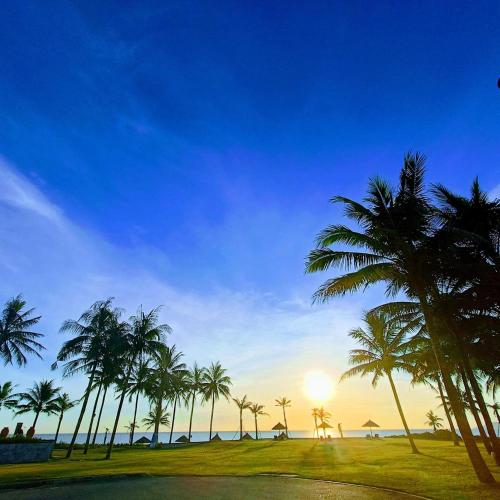 The Five Stars Villa 7 Bedrooms Beachfront