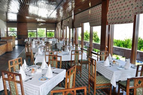 Restaurant, Gilgit Serena Hotel in Gilgit