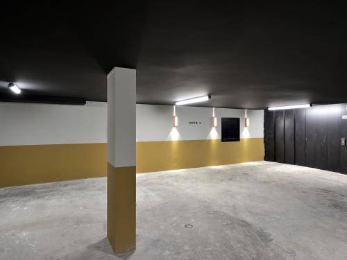 Apartment (10 Adults) image 1