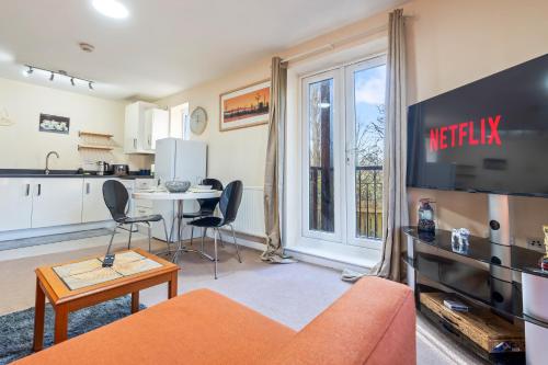 Balmoral Court -Sleeps 6 - Free Parking with Workspace - Balcony & High-Speed WiFi, Birmingham (fotografie 5)
