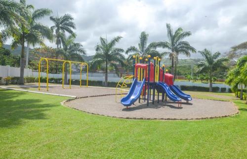 aire de jeux pour enfants, Fay Hideaway in Saint Ann's Bay